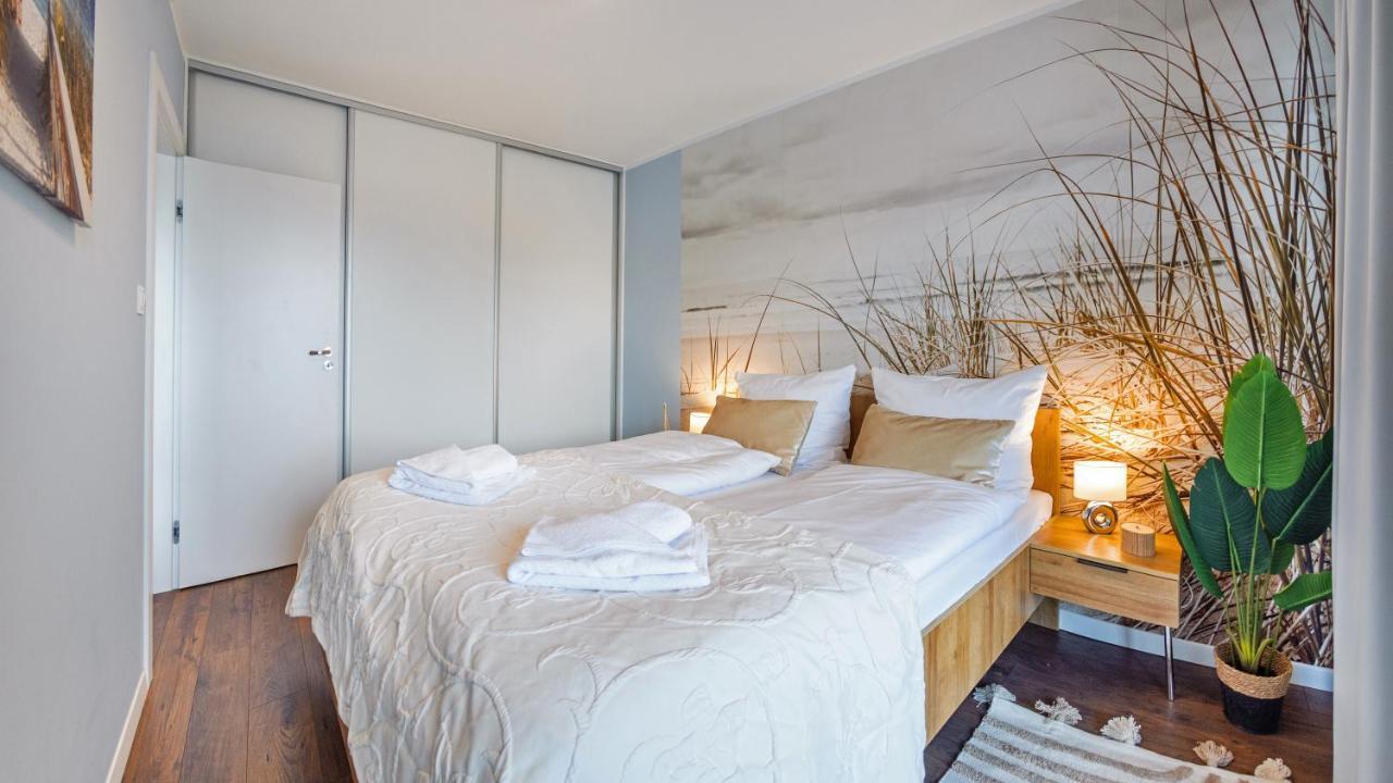 Apartament Blekitna Laguna Z Basenem - Ul Kasprowicza 20A - Holiday City 科沃布热格 外观 照片